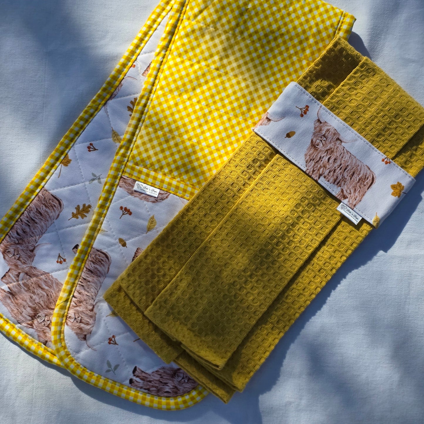 Ovenglove / Dishtowel Set - Mustard Yellow Highland Cow