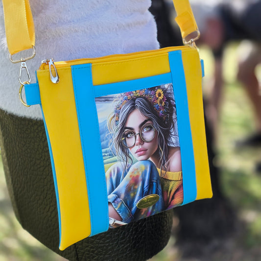 CARLINE Crossbody Bag